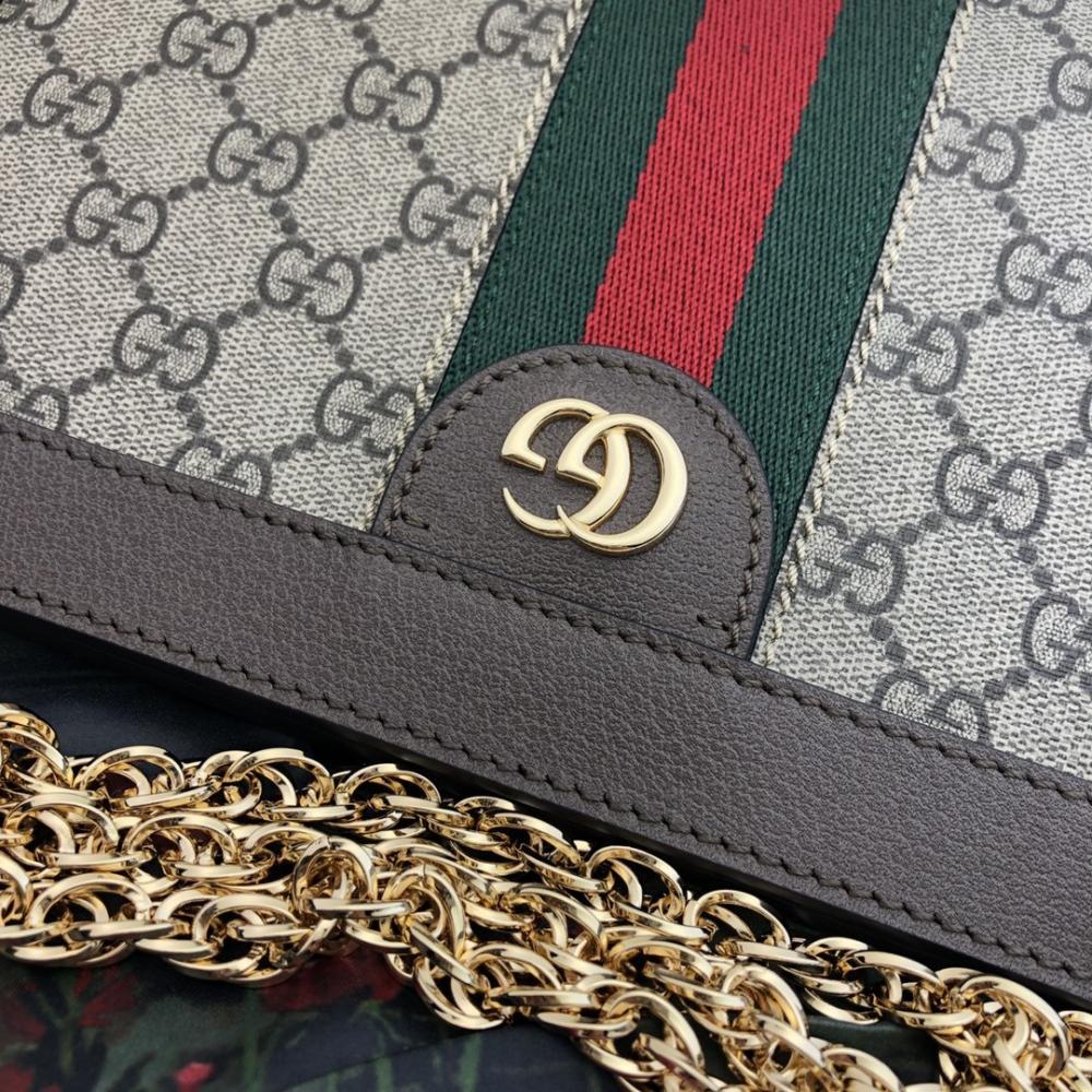 Classic Shoulder Bag