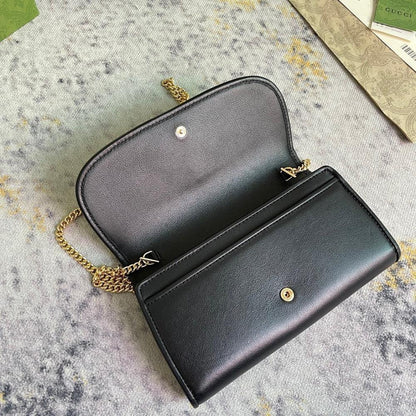 Modern Refined Shoulder Bag