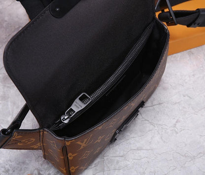 Modern Italian-Inspired Canvas Shoulder Bag