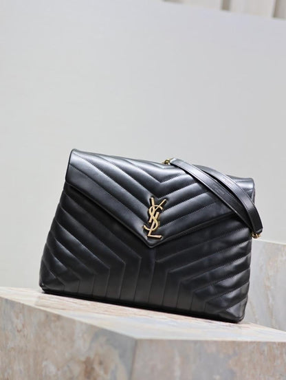 Classic Modern Pink Leather Bag