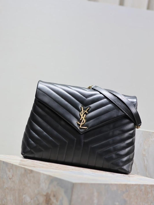 Classic Modern Pink Leather Bag