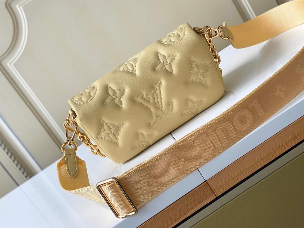 Modern Luxury Quilted Leather Shoulder Bag – Limited Edition
