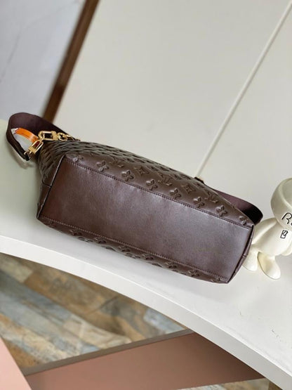 Modern Refined Gold Leather Shoulder Bag