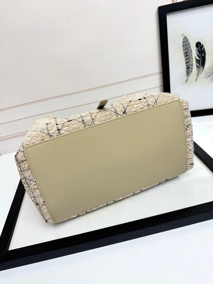 Modern Refined Blue Jacquard Shoulder Bag