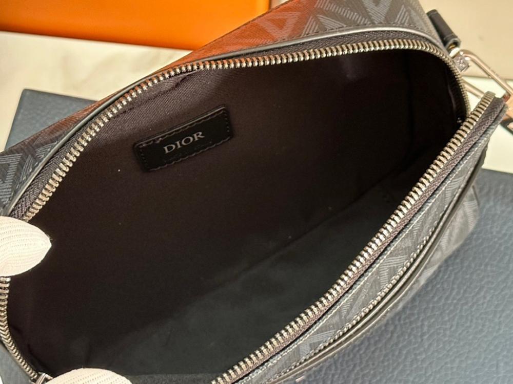 Luxury Stylish Grey Leather Shoulder Bag – Limited Edition