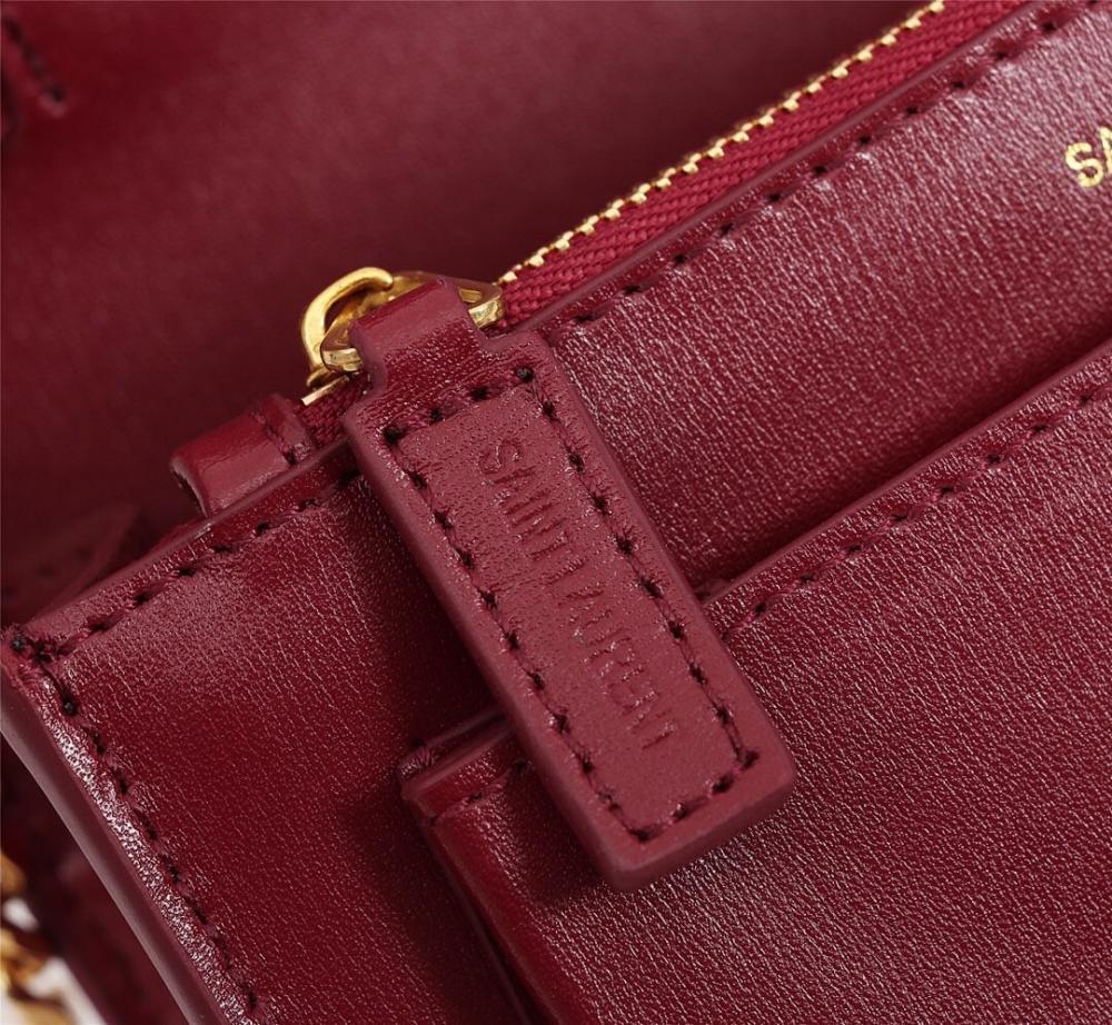 Elegant Leather Shoulder Bag – Limited Edition