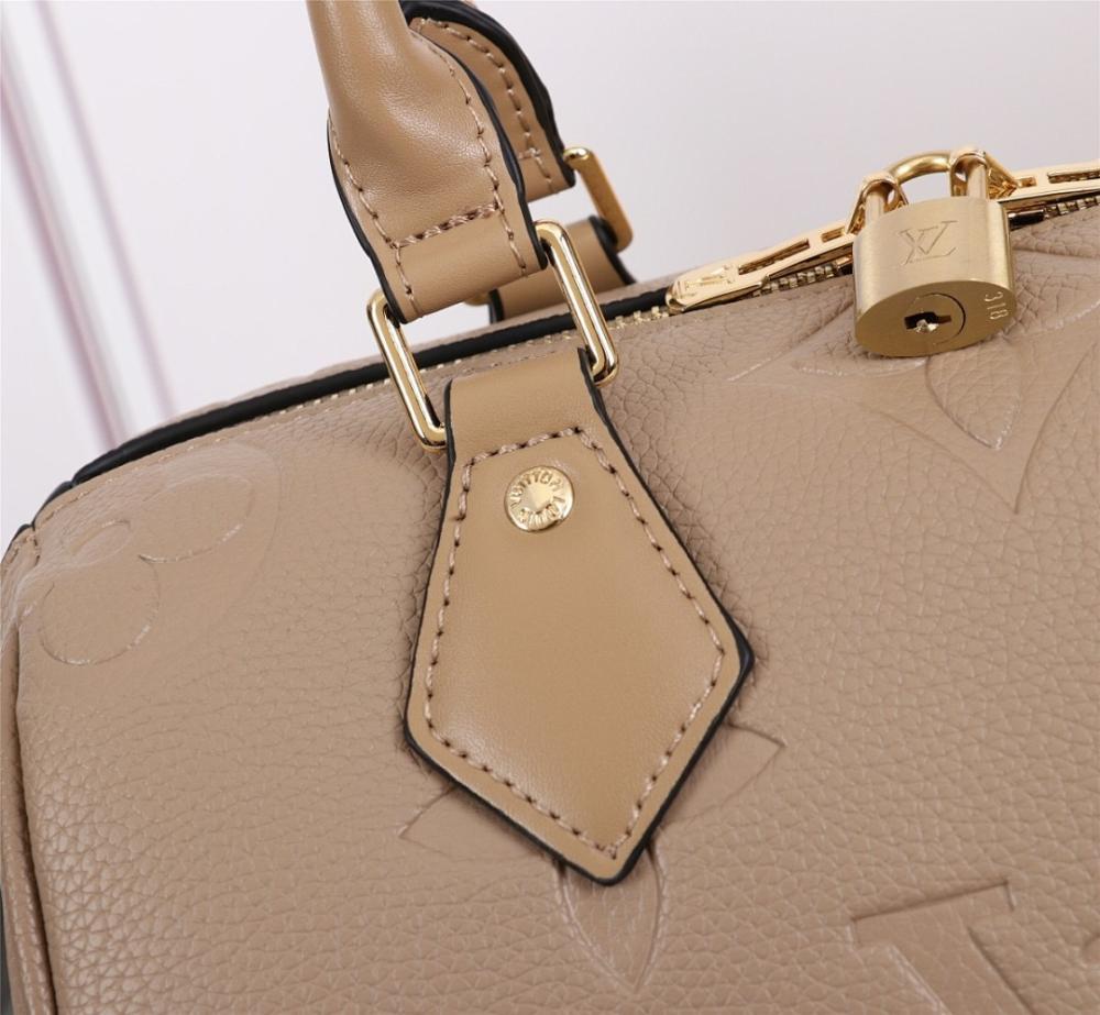 Italian-Inspired Elegant Leather Crossbody Bag
