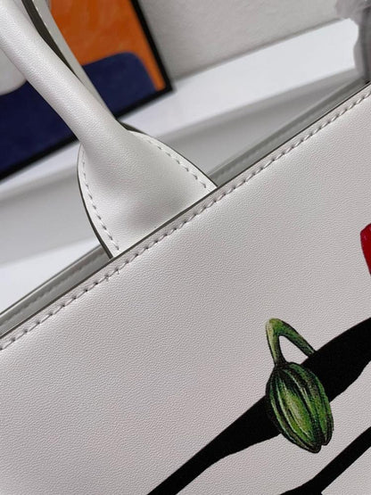 Modern Refined Shoulder Bag