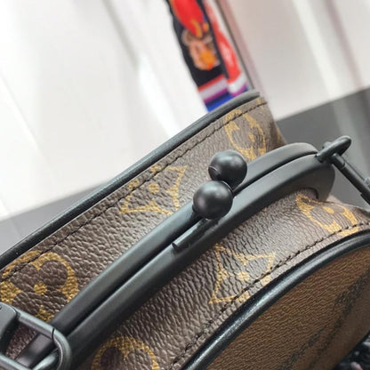 Elegant Shoulder Bag