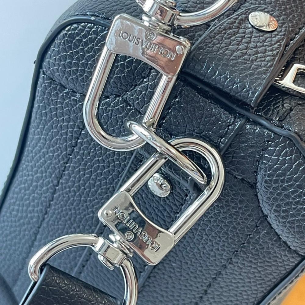 Classic Leather Shoulder Bag – Special Edition
