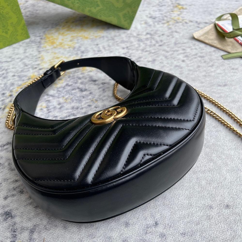 Classic Refined Shoulder Bag