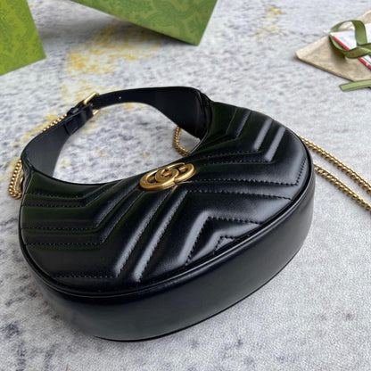 Classic Refined Shoulder Bag