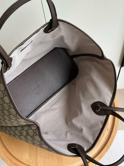 Modern Luxury Shoulder Bag – Special Edition