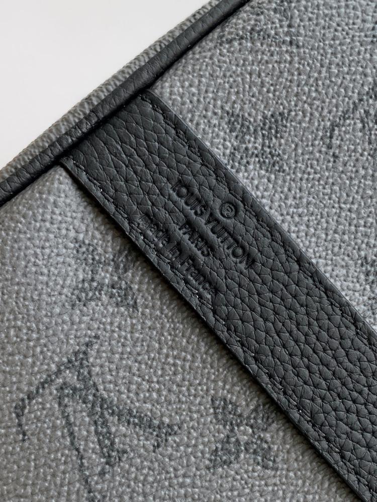 Classic Calfskin Shoulder Bag