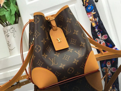 Classic Elegant Shoulder Bag