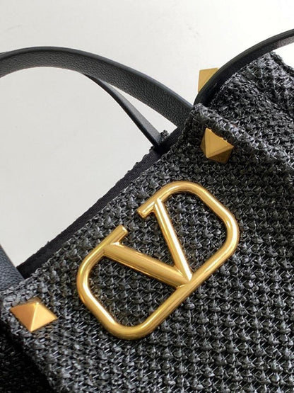 Luxury Stylish Brown Woven Raffia Shoulder Bag