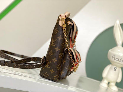 Italian-Inspired Elegant Canvas Bag
