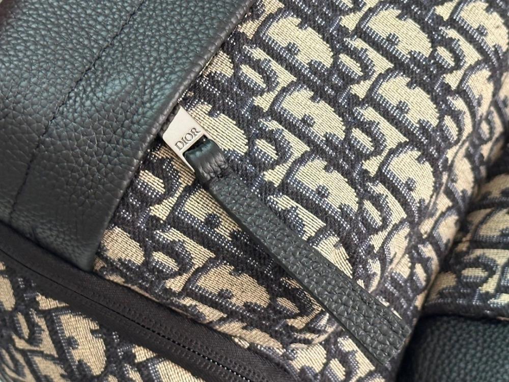 Stylish Black Quilted Leather Shoulder Bag – Limited Edition