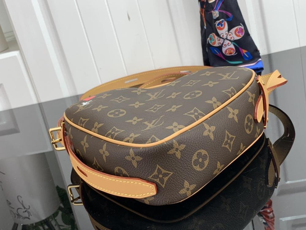 Classic Shoulder Bag