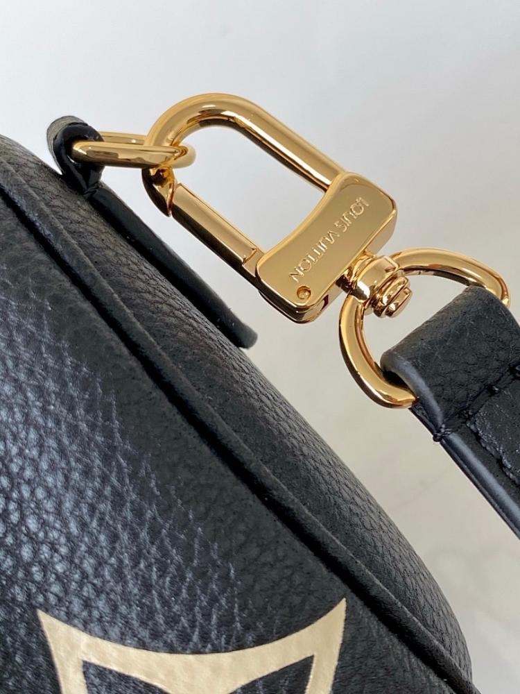Elegant Refined Printed Canvas Crossbody Bag