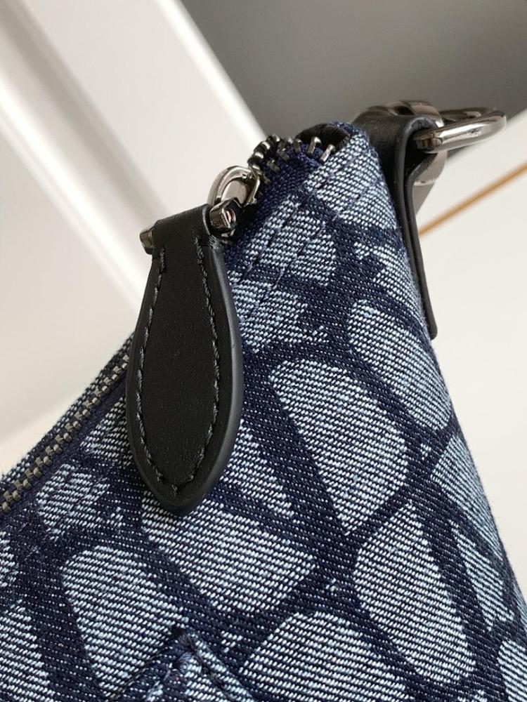 Modern Luxury Embroidered Shoulder Bag