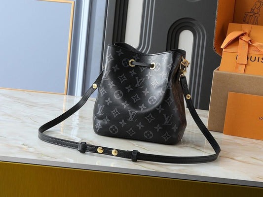 NeoNoe Woven Leather Shoulder Bag
