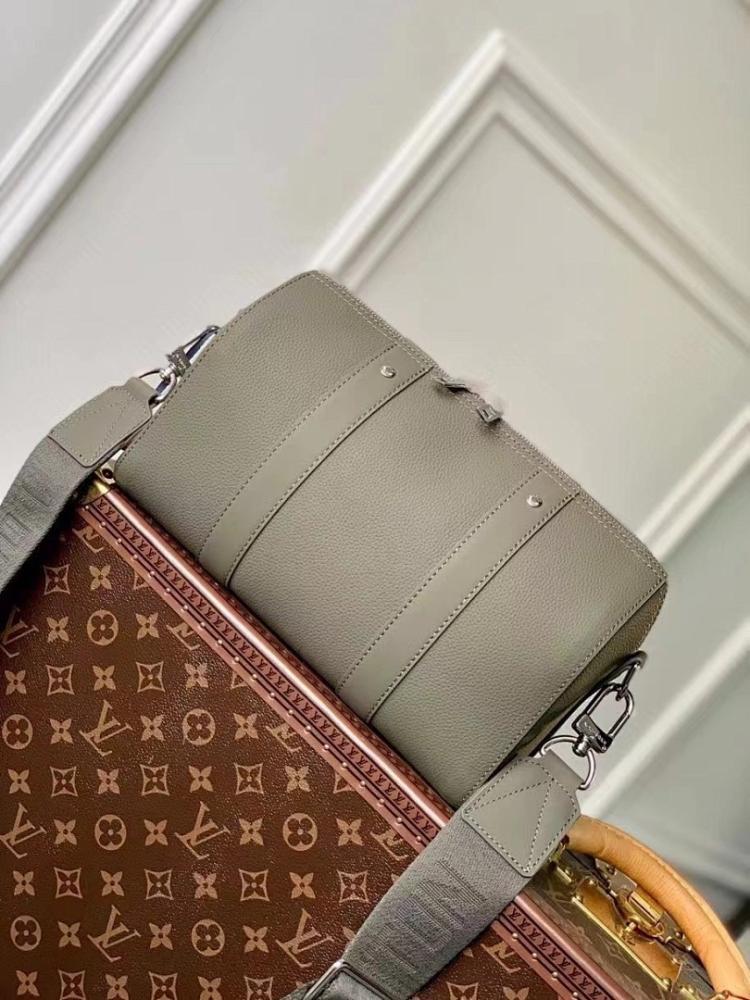 Elegant Refined Calfskin Shoulder Bag