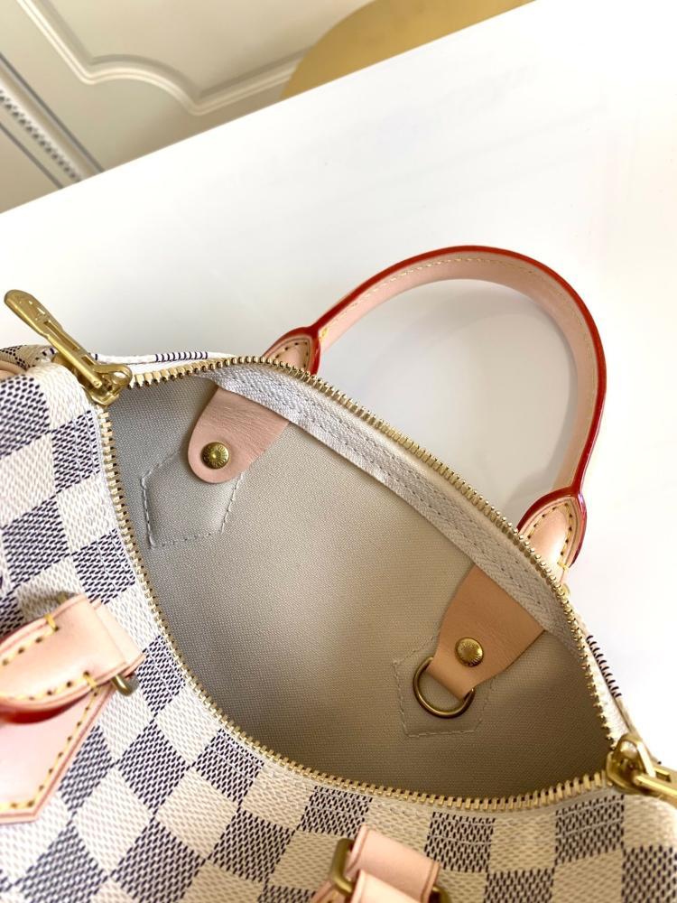 Modern Elegant Shoulder Bag