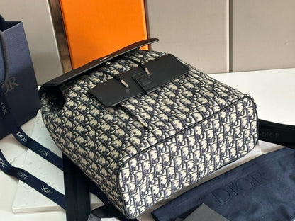 Stylish Calfskin Crossbody Bag – Limited Edition