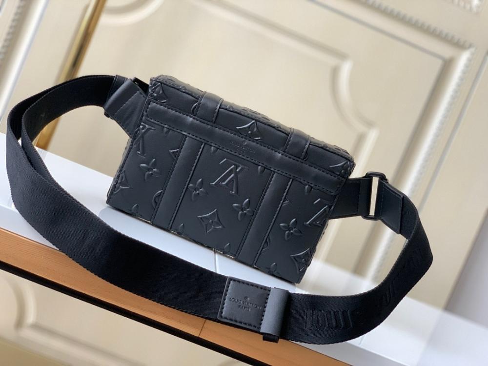 Modern Luxury Studded Leather Shoulder Bag – Special Edition