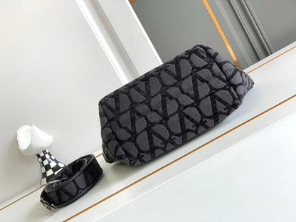Modern Elegant Embroidered Shoulder Bag