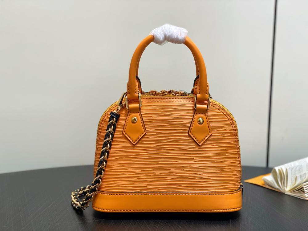 Woven Shoulder Bag