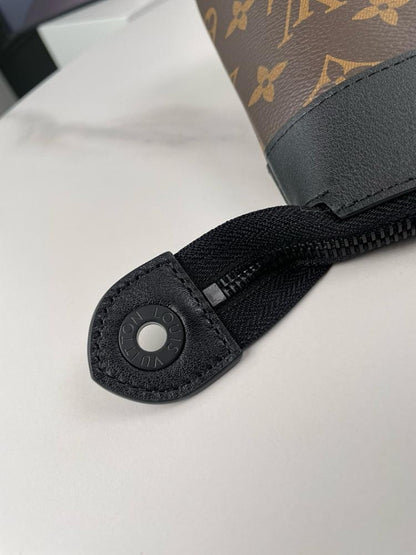 Italian-Inspired Elegant Top Handle Bag