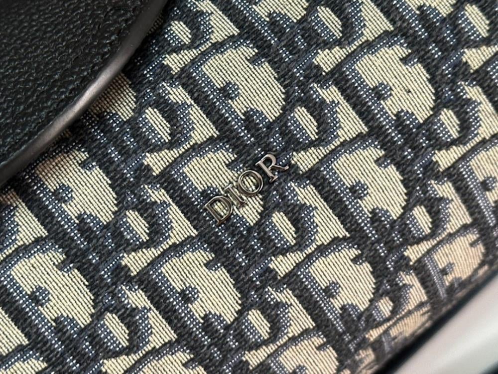 Luxury Black Leather Shoulder Bag – Limited Edition