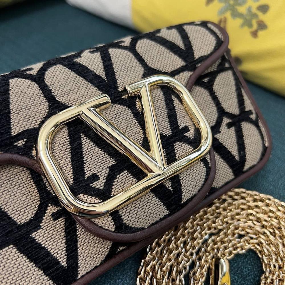 Italian-Inspired Luxury Leather Crossbody Bag