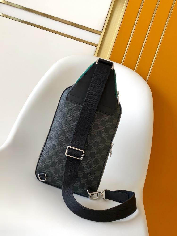 Classic Shoulder Bag