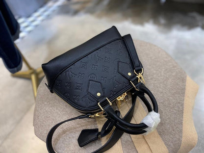 Stylish Leather Crossbody Bag – Special Edition