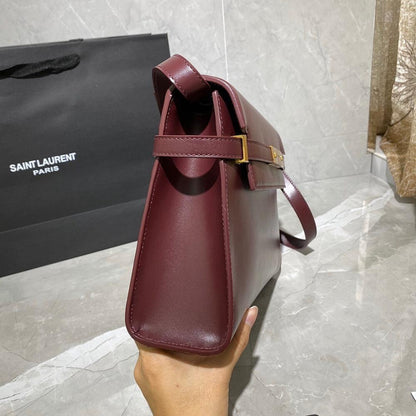 Manhattan Leather Shoulder Bag