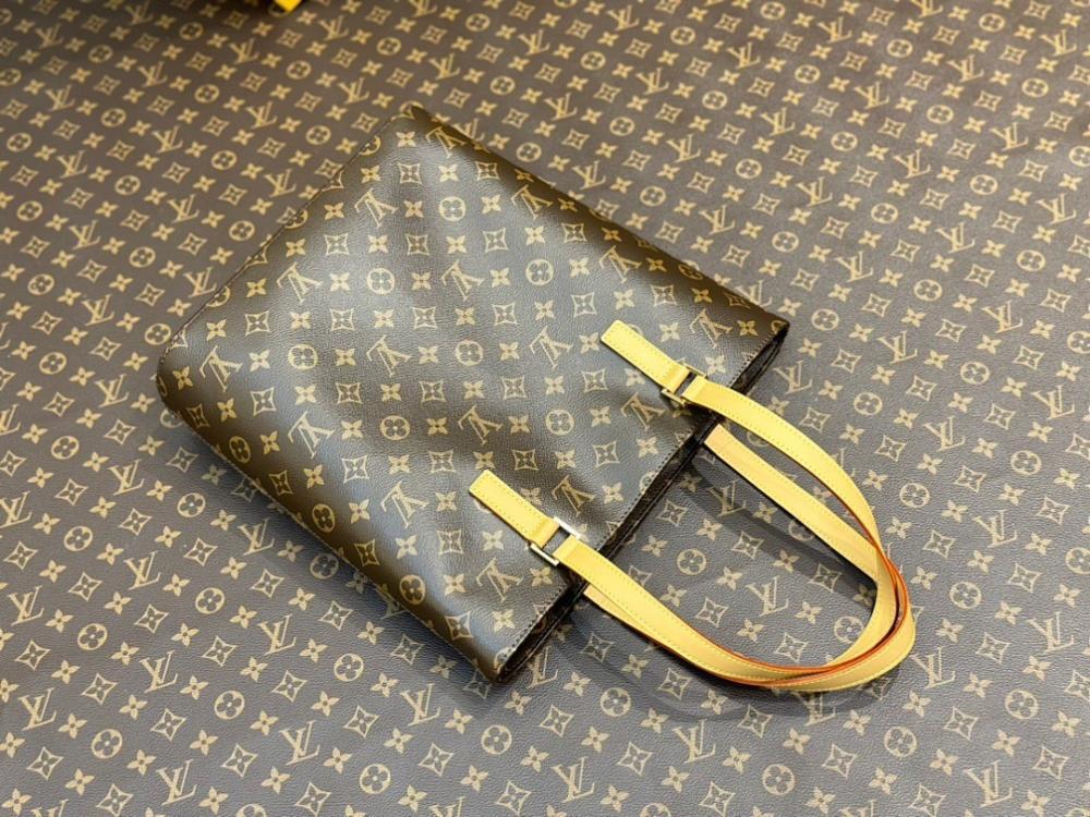Modern Italian-Inspired Calfskin Tote Bag