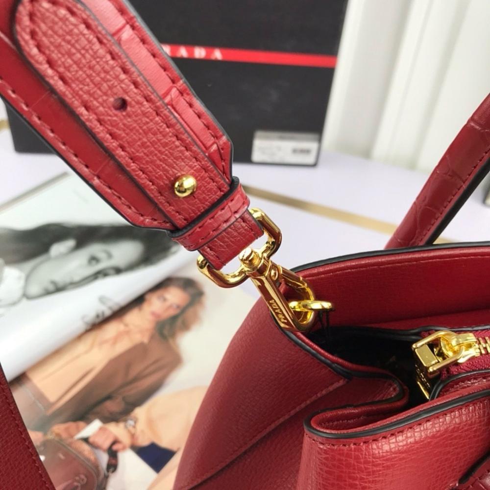 Luxury Stylish Calfskin Bag