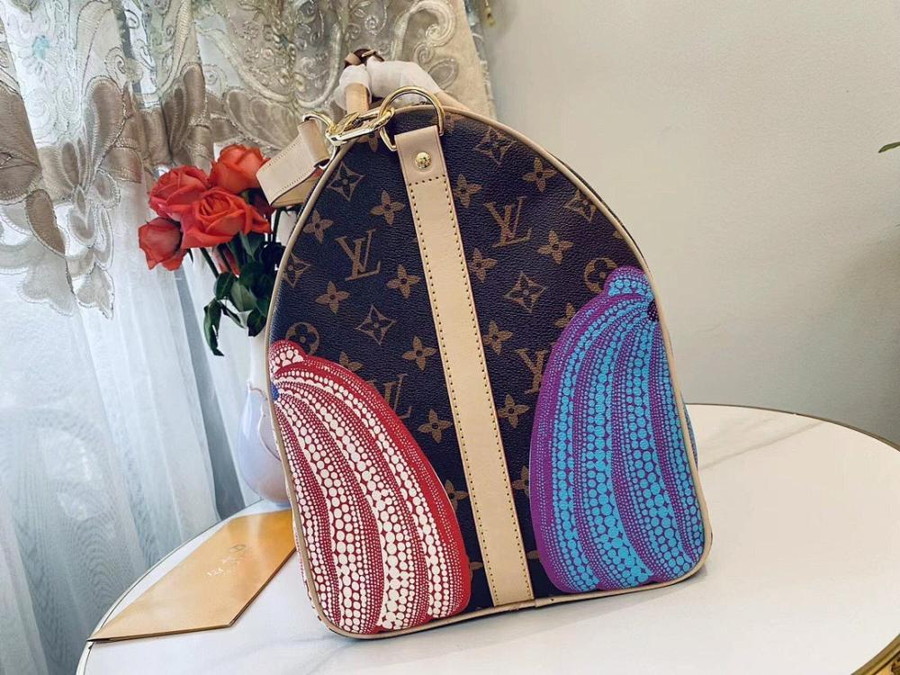Italian-Inspired Stylish Leather Travel Bag