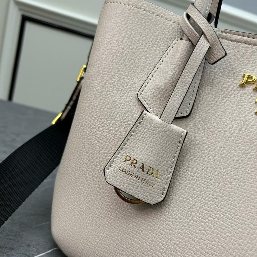 Italian-Inspired Stylish Leather Shoulder Bag
