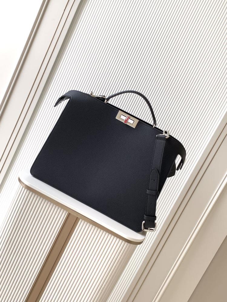 Classic Shoulder Bag