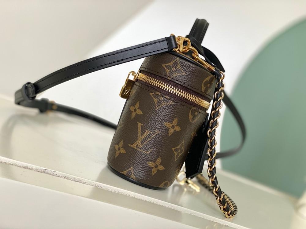 Modern Woven Canvas Shoulder Bag – Limited Edition