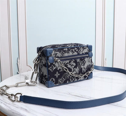 Elegant Refined Canvas Shoulder Bag