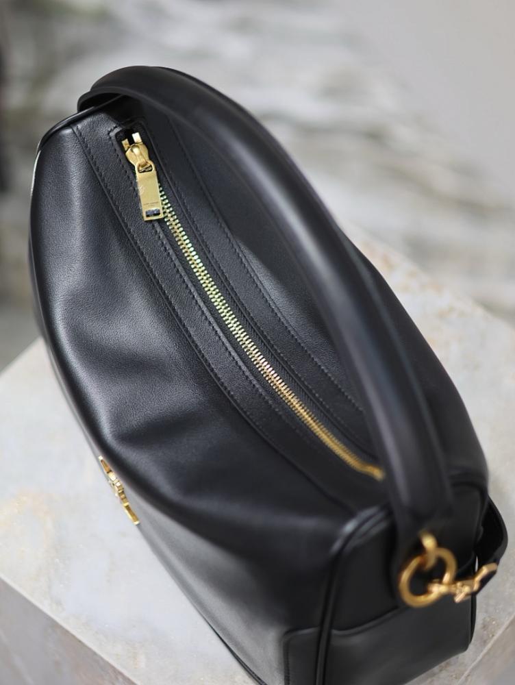 Elegant Stylish Leather Shoulder Bag – Limited Edition