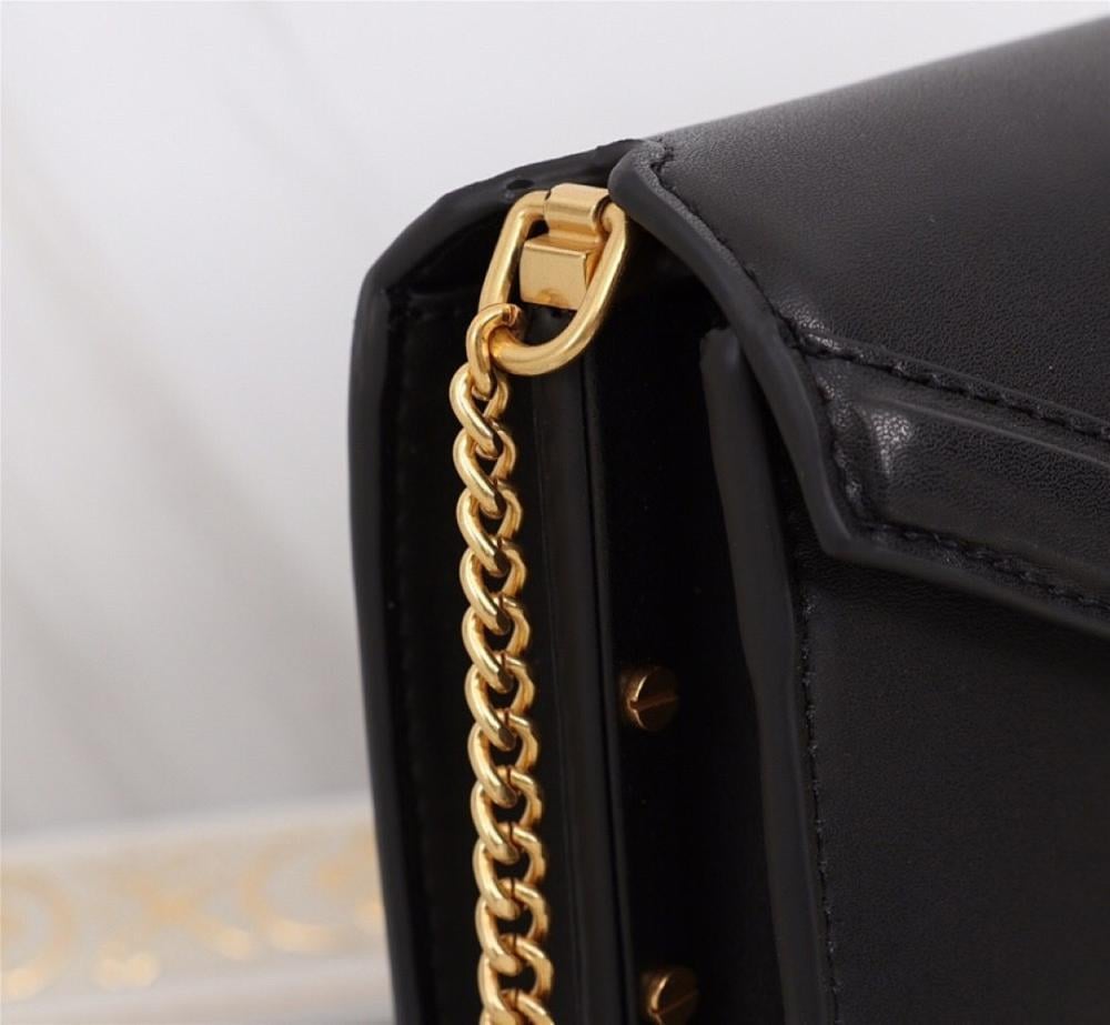 Modern Elegant Top Handle Bag