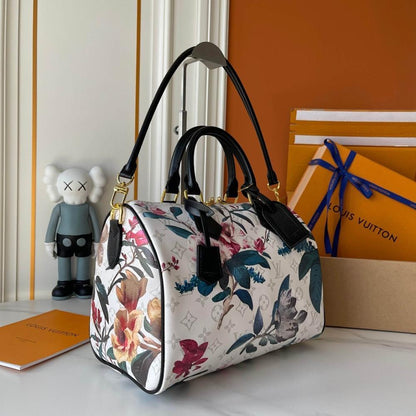 Modern Italian-Inspired Gold Leather Crossbody Bag