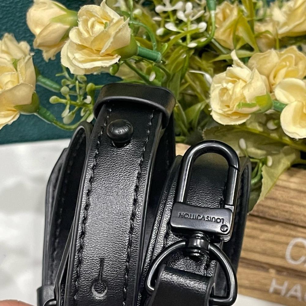 Modern Premium Studded Canvas Travel Bag