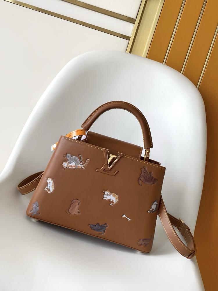 Classic Shoulder Bag